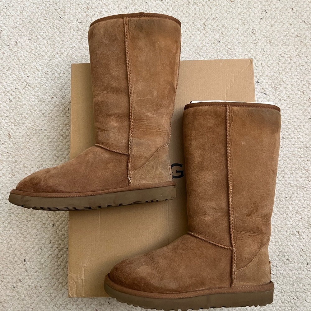 UGG Classic ll Tall Boots - Chestnut and Original box!